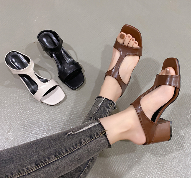 Women's Chunky Heel Classic Leather Sandals